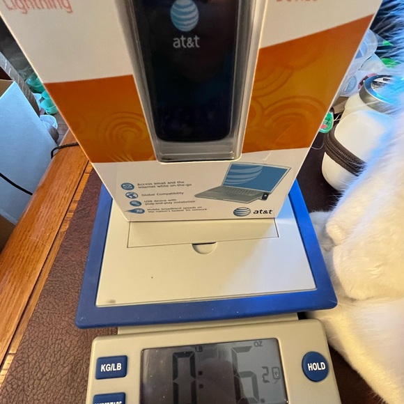 Unused Sierra Wireless USBConnect Lightning U305 AT&T 3G USB Modem - Picture 8 of 9